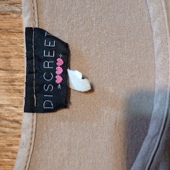 Discreet Cute Beige Knit Top 3/4 Sleeve Tee Small - Picture 3 of 4